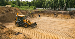 Разработка котлована Армавир стоимость за от 564 руб. м3 - заказать работы по копке и рытью котлованов | траншей 